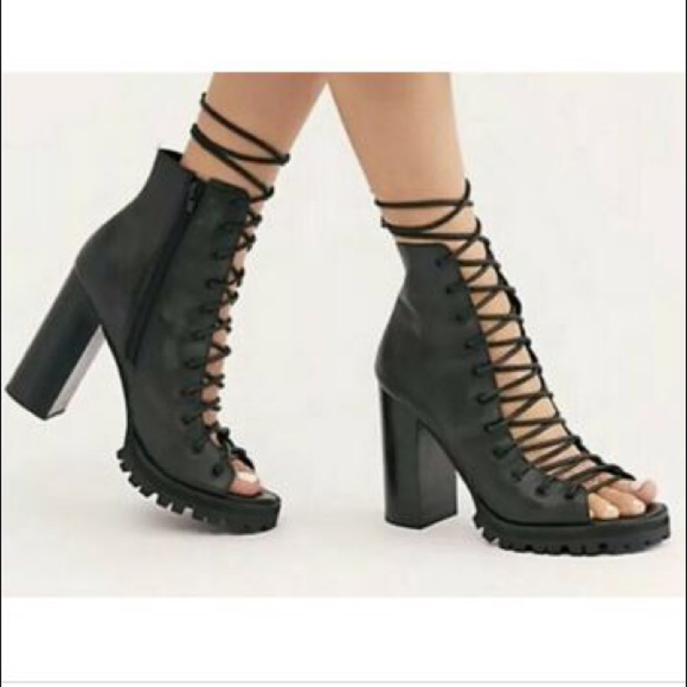 NWOT/B Free People xJeffrey Campbell Palermo Heel